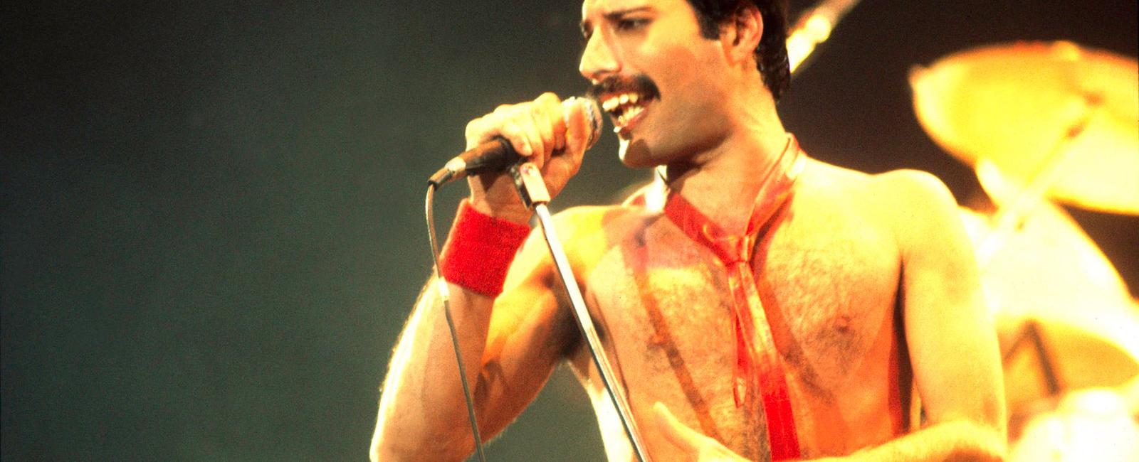 Freddie mercury refused to have his teeth worked on because he was afraid it would change his voice