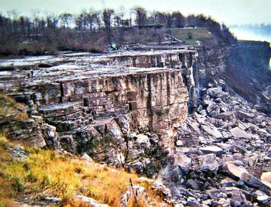 Erosion at the base of niagara falls has caused the falls to recede approximately seven miles over the past 10 000 years