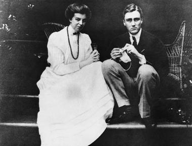 At the 1905 wedding of franklin and eleanor roosevelt president teddy roosevelt gave away the bride