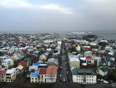 Despite being the northernmost capital city in the world reykjavik iceland isn t the coldest it ranks fifth