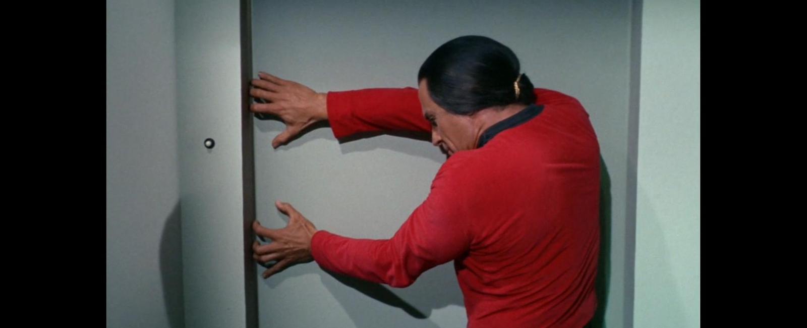 In star trek the sound of the automatic doors opening on the u s s enterprise is a russian train s toilet flushing