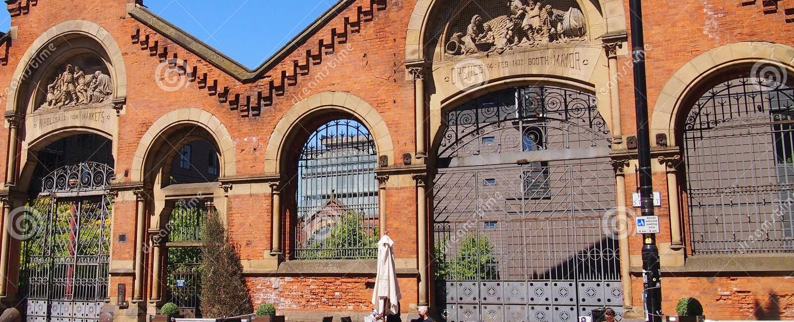 The fish market scenes on the perfume were shot in barcelona s gothic quarter two and a half tons of fish and one ton of meat was used over the course of the shoot and people as far away as six miles reported a bad smell in the air