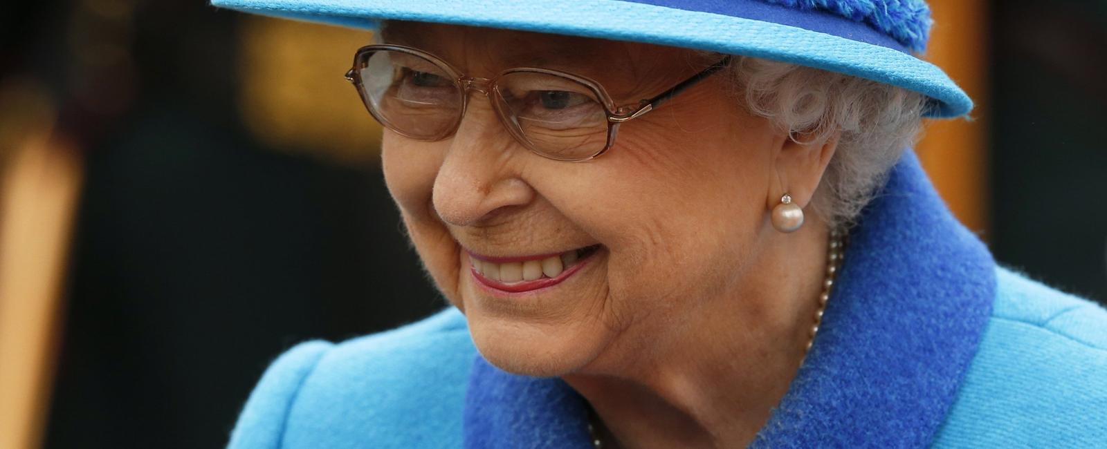 Queen elizabeth became the longest reigning monarch in the united kingdom in 2015