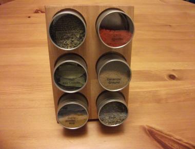 Use a magnetic rack to keep spices tidy