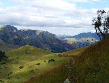 The world s oldest mountain range is in south africa the barberton greenstone belt dates back 3 5 billion years