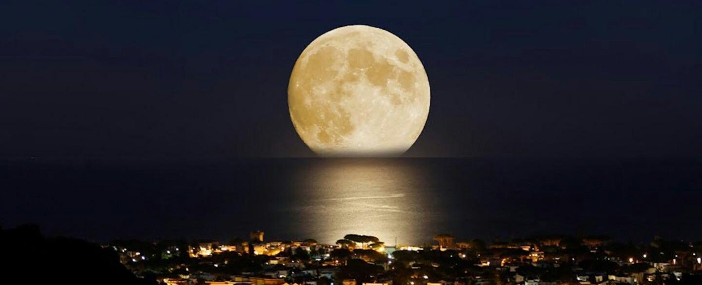 Each time you see a full moon you always see the same side