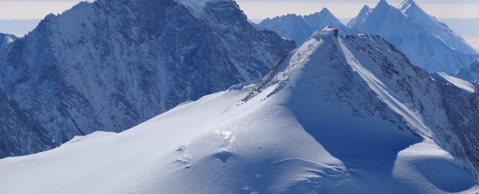 Vinson massif is the highest point in antarctica at 16 362 feet