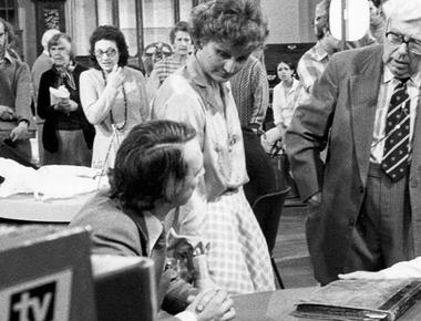 Which popular bbc series about old collectibles began in 1977 presented by bruce parker and arthur negus and is still running to this day antiques roadshow