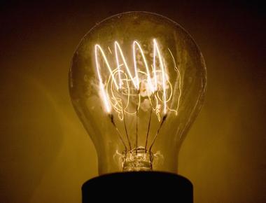 The tungsten filament inside an incandescent light bulb reaches a temperature of 4 500 degrees fahrenheit when turned on