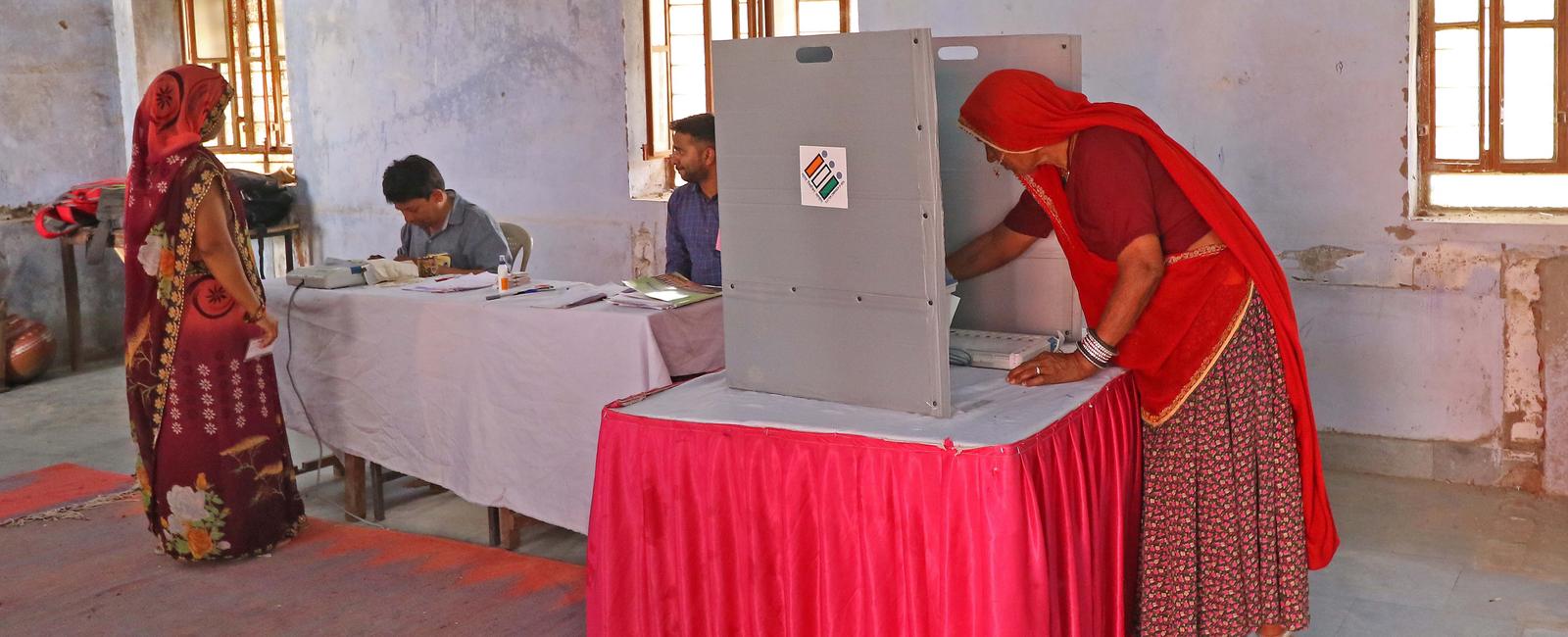 What country saw a world record 315 million voters turn out for elections on may 20 1991 india