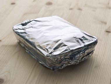 Temporary shiny food covering aluminum