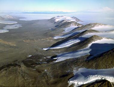 Dry valleys in antarctica has not experienced rain or snow in nearly 2 million years