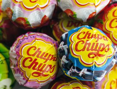 The logo for chupa chups was designed by salvador dal