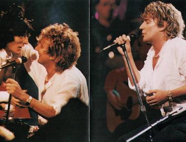 Rod stewart s 1993 new year s eve concert on copacabana beach in rio de janeiro brazil was the most attended free concert that ever took place