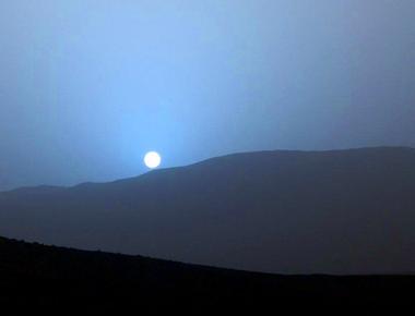 The sunset on mars appears blue