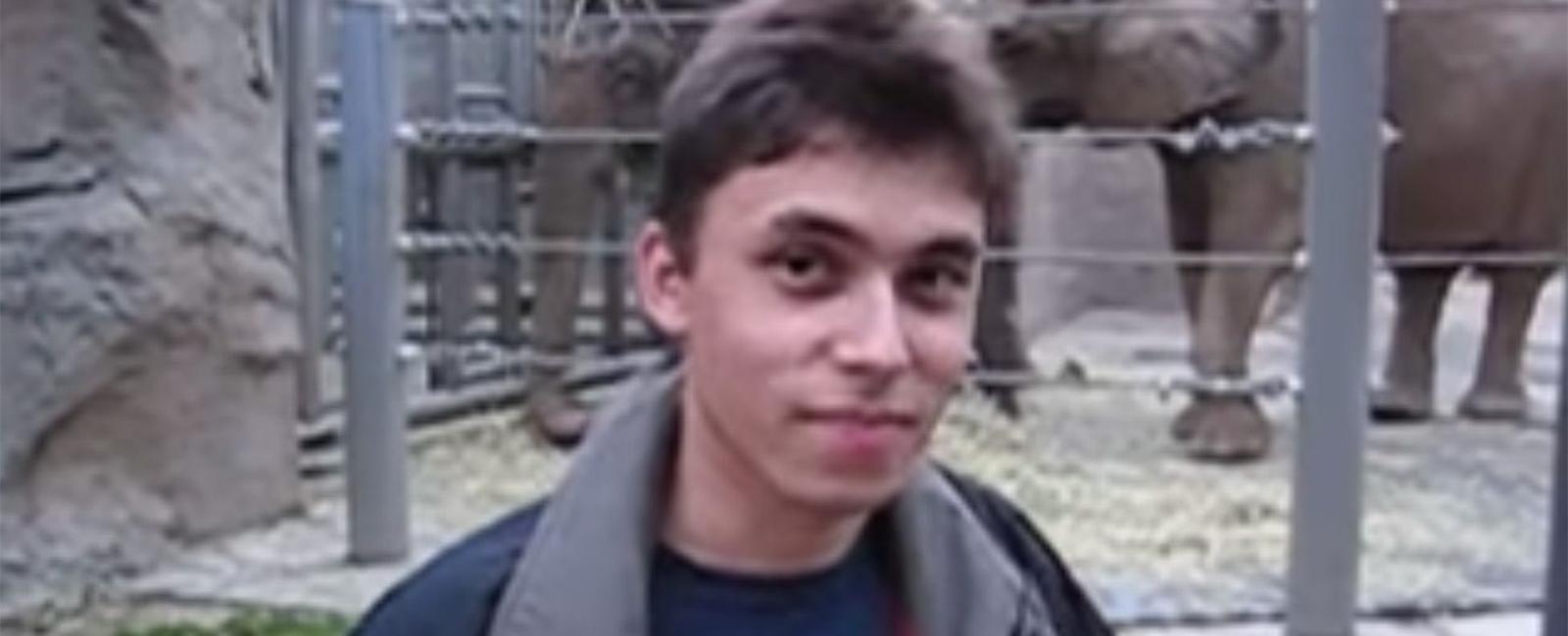 The first youtube video was uploaded april 23 2005 it s called me at the zoo and features jawed karim one of the founders at the san diego zoo