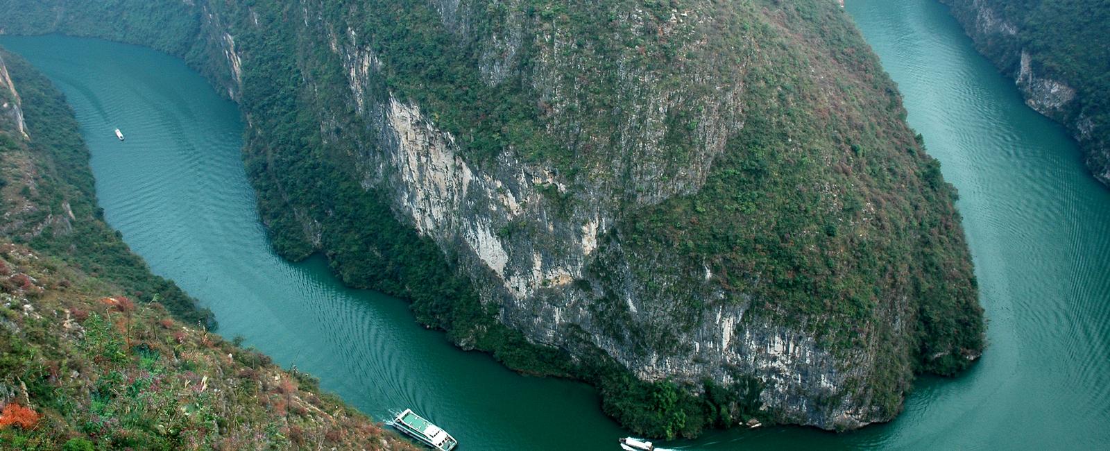 The world s third longest river is the yangtze river in china which is 3 900 miles 6 276 km long