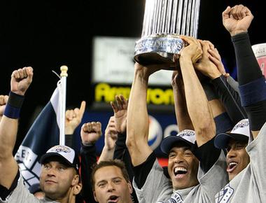 New york yankees hold the record of winning highest number of world series titles