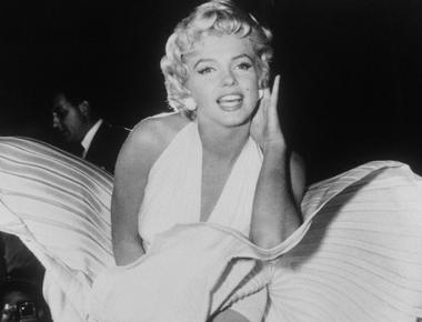 Marilyn monroe s famous white dress from the film the misfits sold for 66 000 usd