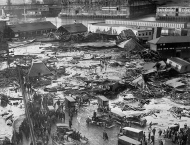 There was a great molasses flood in boston in 1919