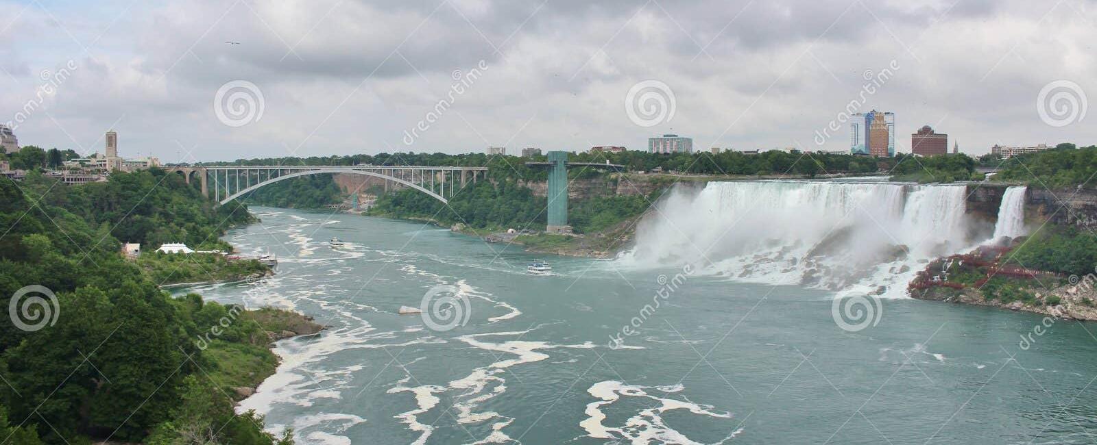 The niagara falls are located on the border of the usa and canada