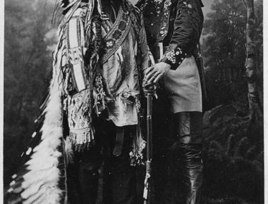 Who was billed as the killer of custer in buffalo bill s wild west show sitting bull