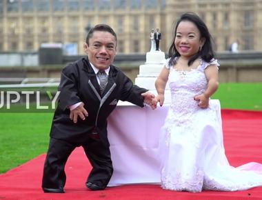 The world s shortest living married couple paulo gabriel da silva barros and katyucia lie hoshino of brazil are together just under 6 feet 1 8 meters tall