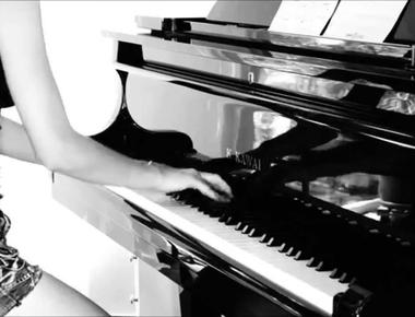 Which instrument is roberta flack associated with piano