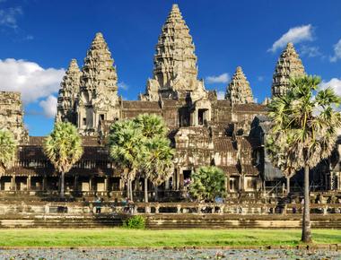 Located in cambodia what is the largest religious monument in the world angkor wat