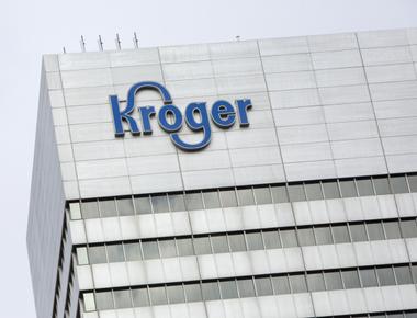 What is the biggest supermarket chain in the u s kroger co