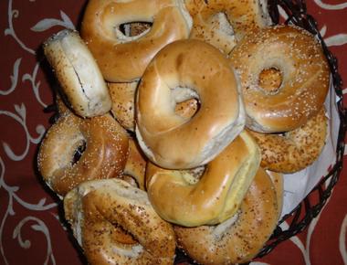 Which country did bagels originate from poland