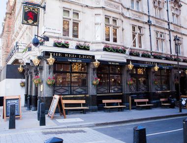 There are over 500 pubs in uk named the red lion