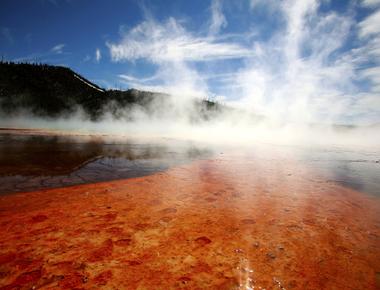 Yellowstone national park sits on top of an active supervolcano its most recent eruption was 640 000 years ago