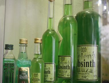 What color is absinthe green