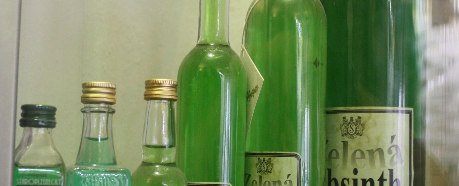 What color is absinthe green