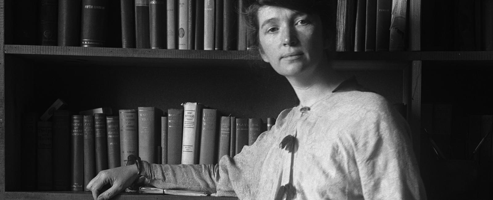 In 1917 margaret sanger was jailed for one month for establishing the first birth control clinic