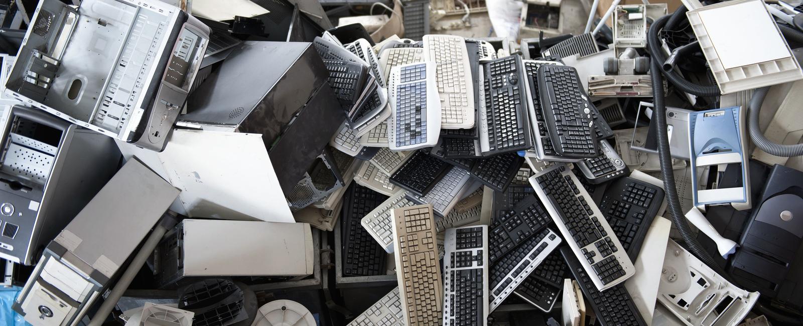 Recycling 1 million laptops saves energy equivalent to the amount of electricity used by 3 500 homes in the united states each year