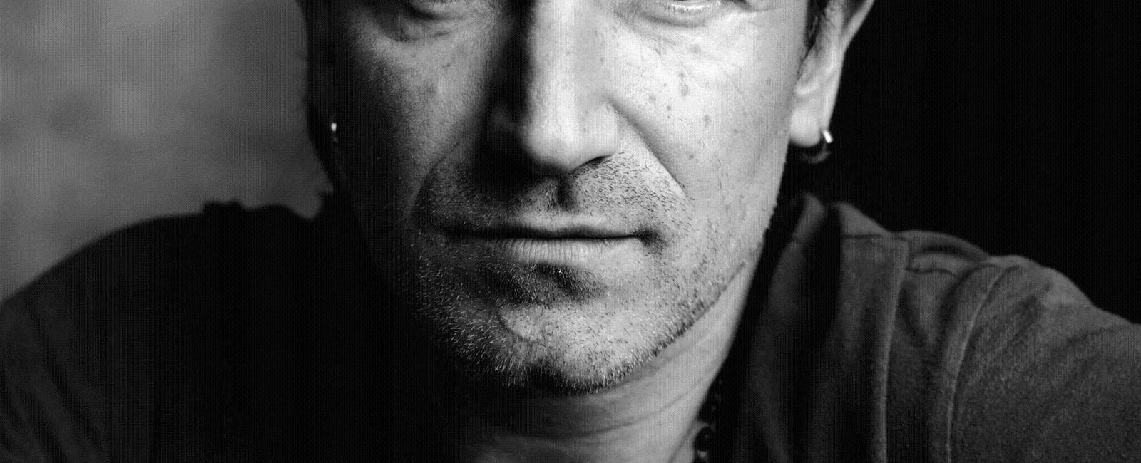 Bono was born paul david hewson