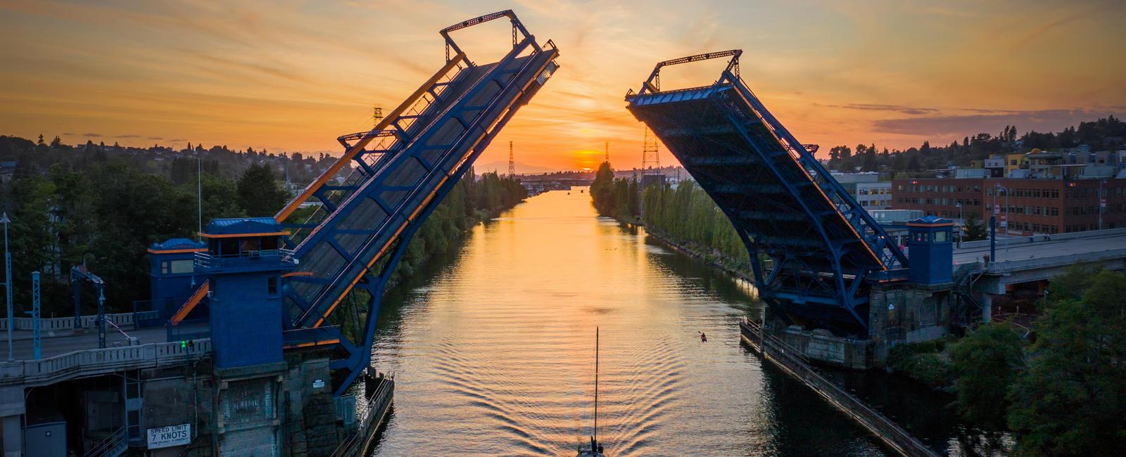 Seattle s fremont bridge rises up and down more than any drawbridge in the world