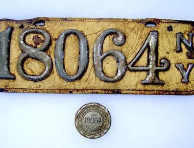 The first license plate on a car in the united states was issued in denver colorado in 1908