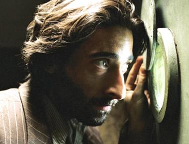 In order to connect with the feeling of loss required to play the role on the pianist adrien brody got rid of his apartment sold his car and disconnected his phones