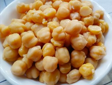 As what type of beans are chickpeas also known as garbanzo