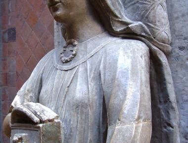 Barengaria of navaree whom was married to king richard of england never stepped foot on english soil