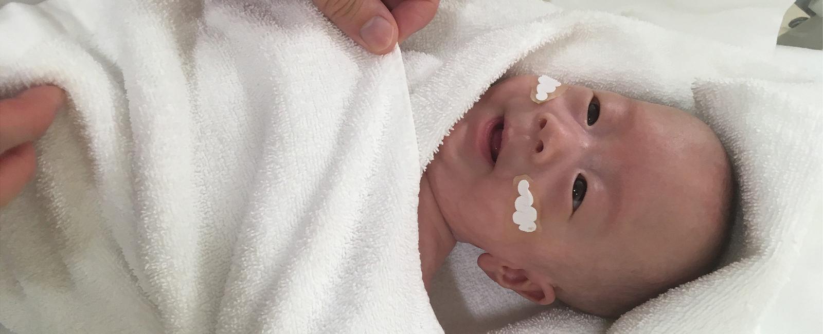 The smallest baby boy ever was born in 2019 and was later successfully released after an original birth weight of 268g 9 45oz from a tokyo hospital