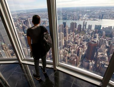 There are 1 575 steps from the ground floor to the top of the empire state building