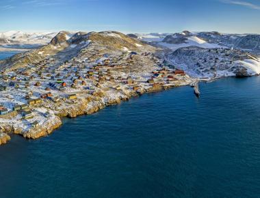 What is the world s biggest island greenland