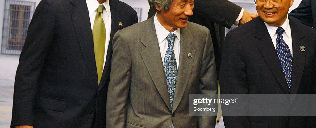 Then president george w bush and then prime minister of japan junichiro koizumi known to be a die hard elvis fan visited graceland together in 2006