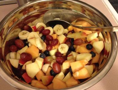 Ingredients apples bananas grapes oranges canteloupe instructions toss fuitsalad