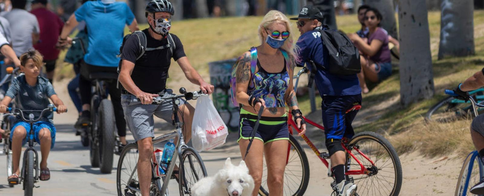 Beachgoers in los angeles must receive permission from lifeguards to throw beach balls or frisbees between memorial day and labor day