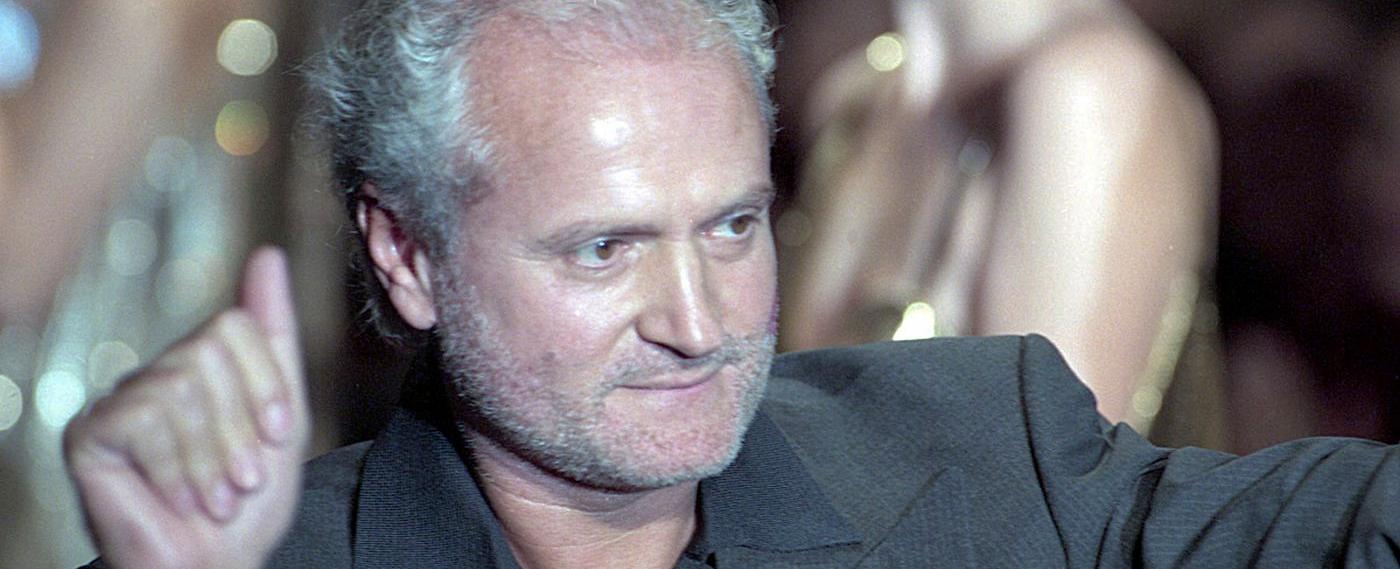 Which fashion designer was shot dead in the summer of 1997 gianni versace